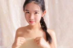 惊！清纯系女星疑为“外包情妇”，金主大佬饭局照泄露，牵扯多位大佬